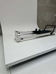 The Core Collab Queen 2.0 Studio Pilates Reformer image 3